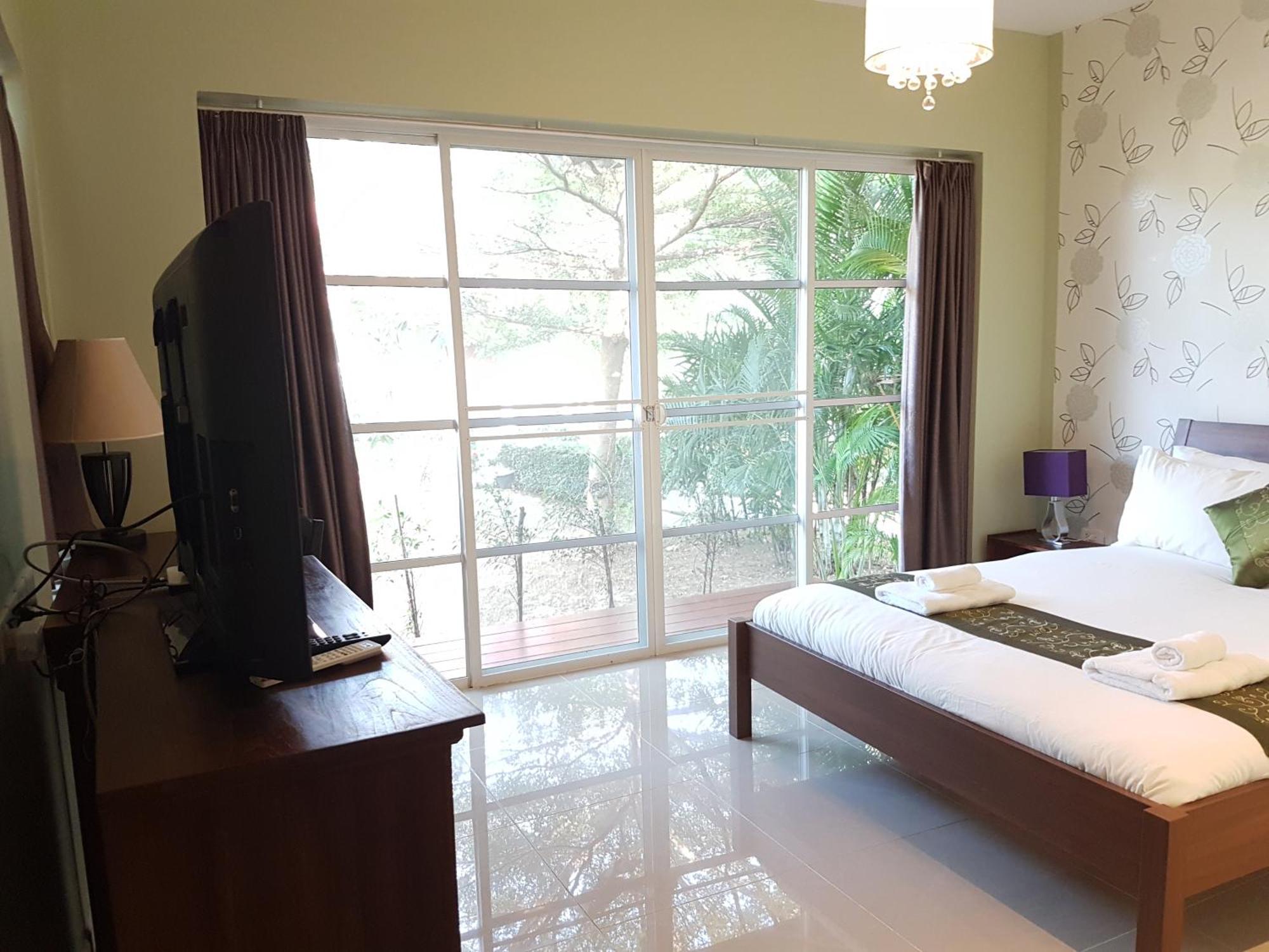 The Hillside Pranburi Resort Pokoj fotografie